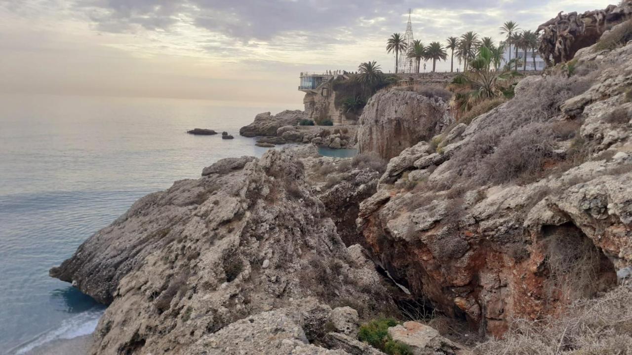 نيرخا Apartamentos Acapulco At Home المظهر الخارجي الصورة